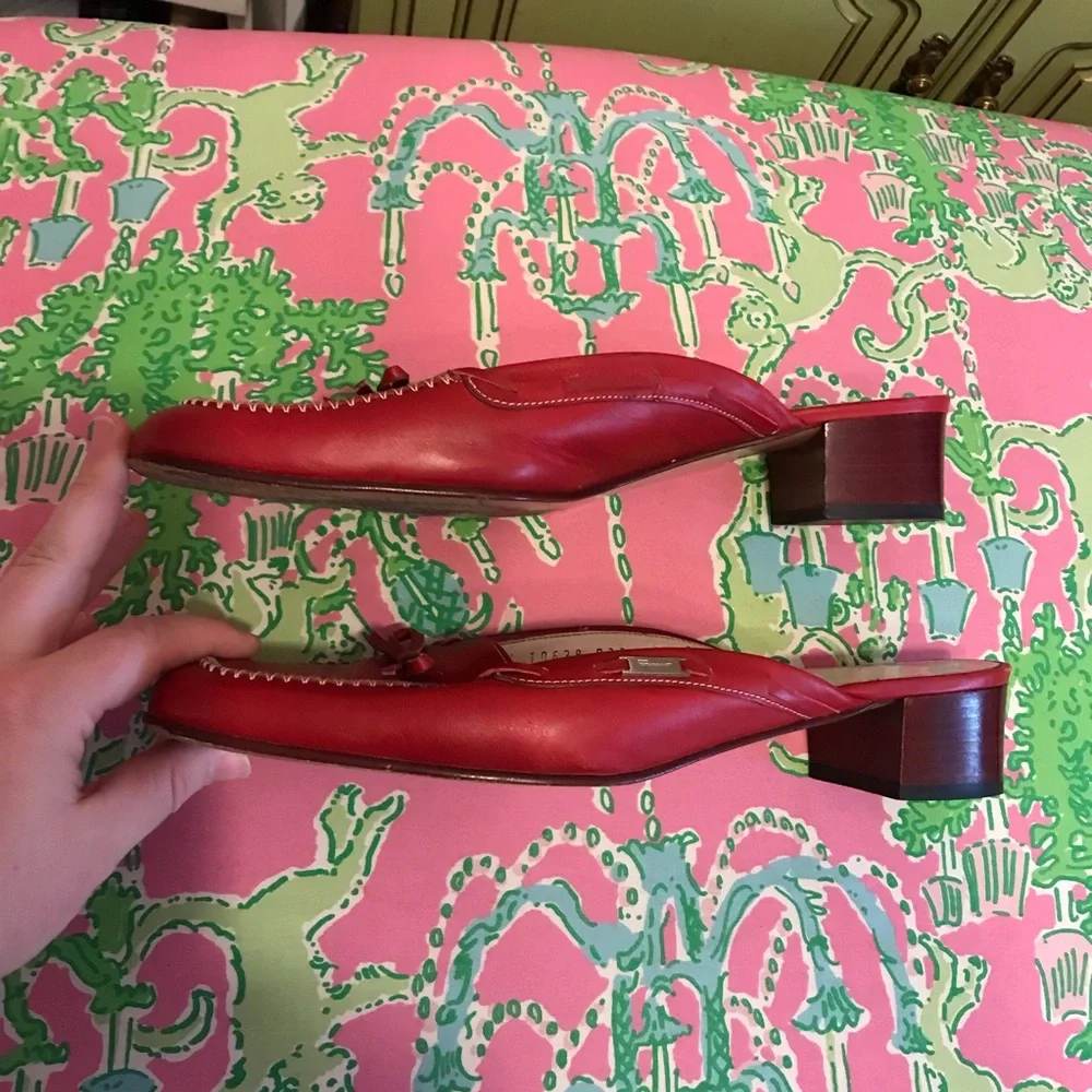 Salvatore Ferragamo red square toe Kitten Heel Mules size 9.5 - Picture 4 of 7